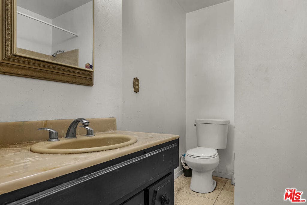 15623 Dorian Street, Sylmar, CA 91342 15623 Dorian Street, Sylmar, CA 91342