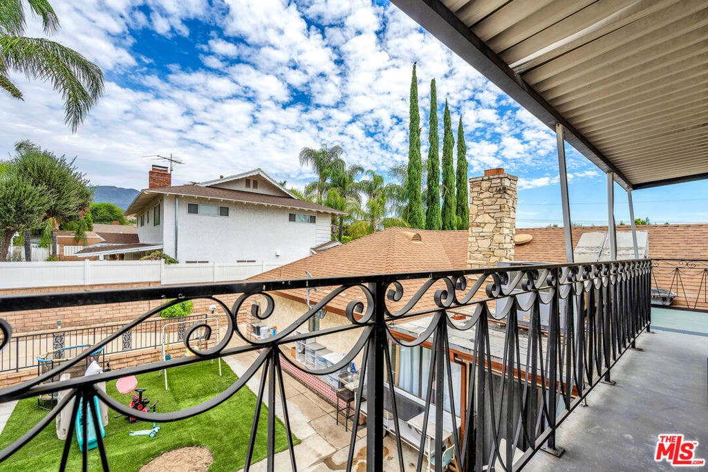 15623 Dorian Street, Sylmar, CA 91342 15623 Dorian Street, Sylmar, CA 91342