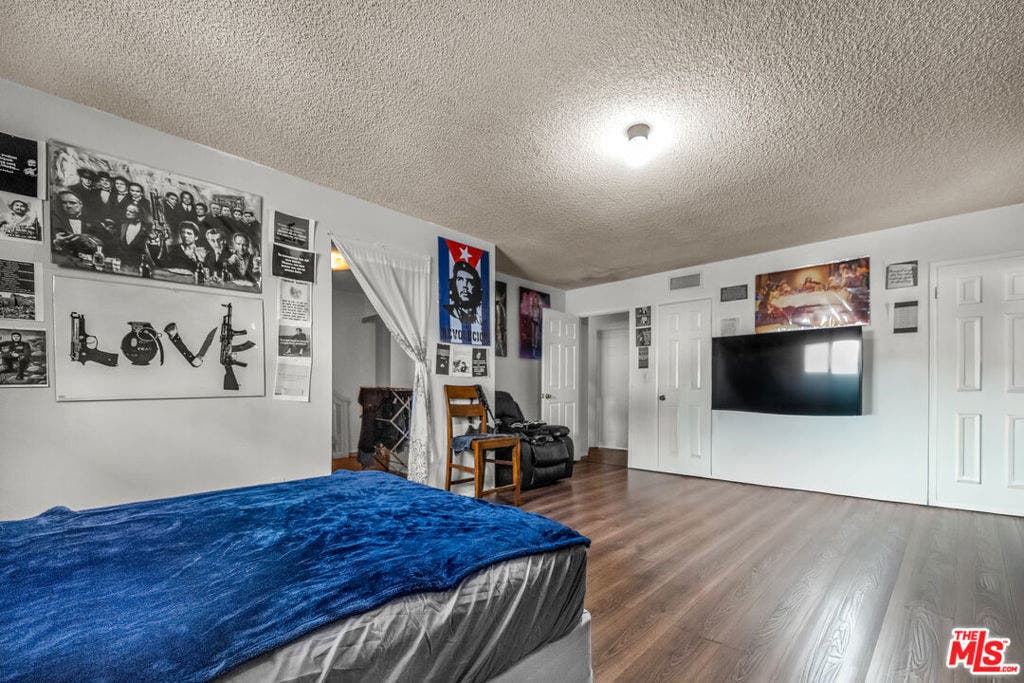 15623 Dorian Street, Sylmar, CA 91342 15623 Dorian Street, Sylmar, CA 91342