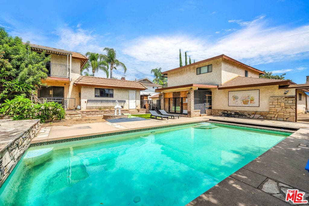 15623 Dorian Street, Sylmar, CA 91342 15623 Dorian Street, Sylmar, CA 91342