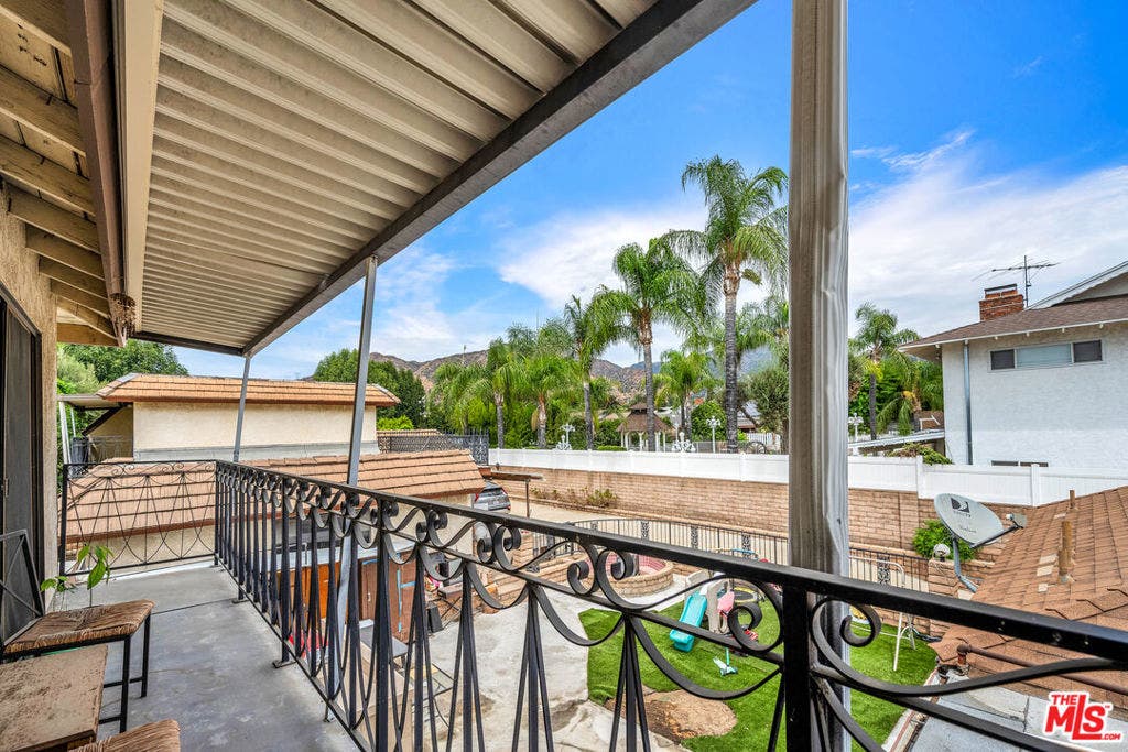 15623 Dorian Street, Sylmar, CA 91342 15623 Dorian Street, Sylmar, CA 91342