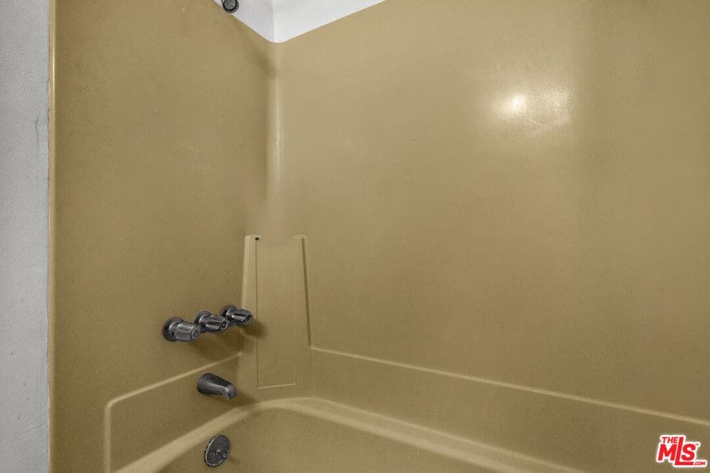 15623 Dorian Street, Sylmar, CA 91342 15623 Dorian Street, Sylmar, CA 91342