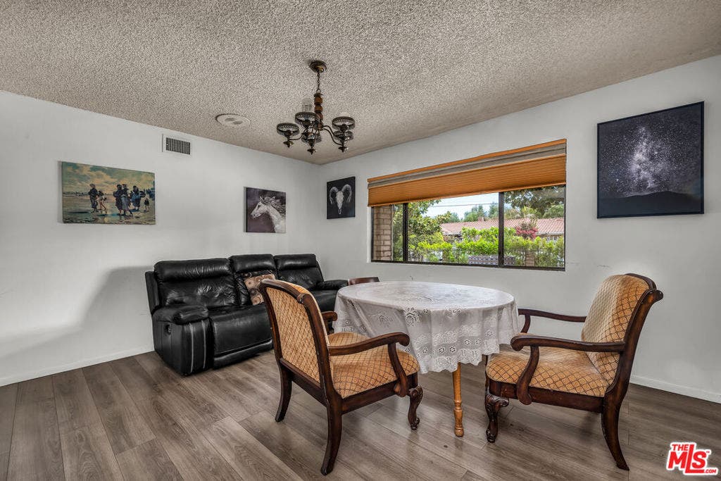 15623 Dorian Street, Sylmar, CA 91342 15623 Dorian Street, Sylmar, CA 91342