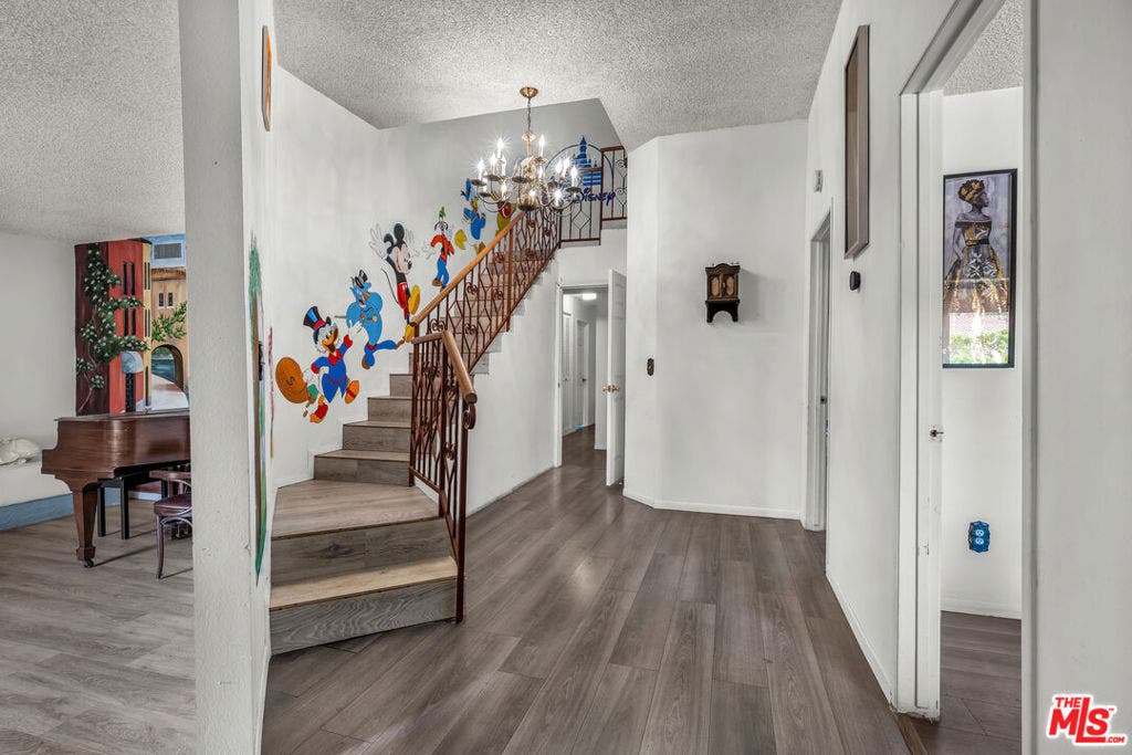 15623 Dorian Street, Sylmar, CA 91342 15623 Dorian Street, Sylmar, CA 91342