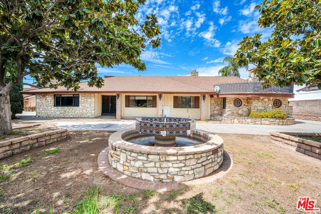 15623 Dorian Street, Sylmar, CA 91342 15623 Dorian Street, Sylmar, CA 91342