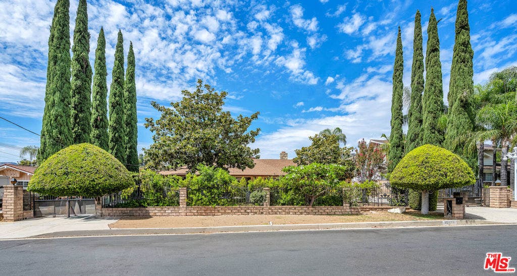 15623 Dorian Street, Sylmar, CA 91342 15623 Dorian Street, Sylmar, CA 91342