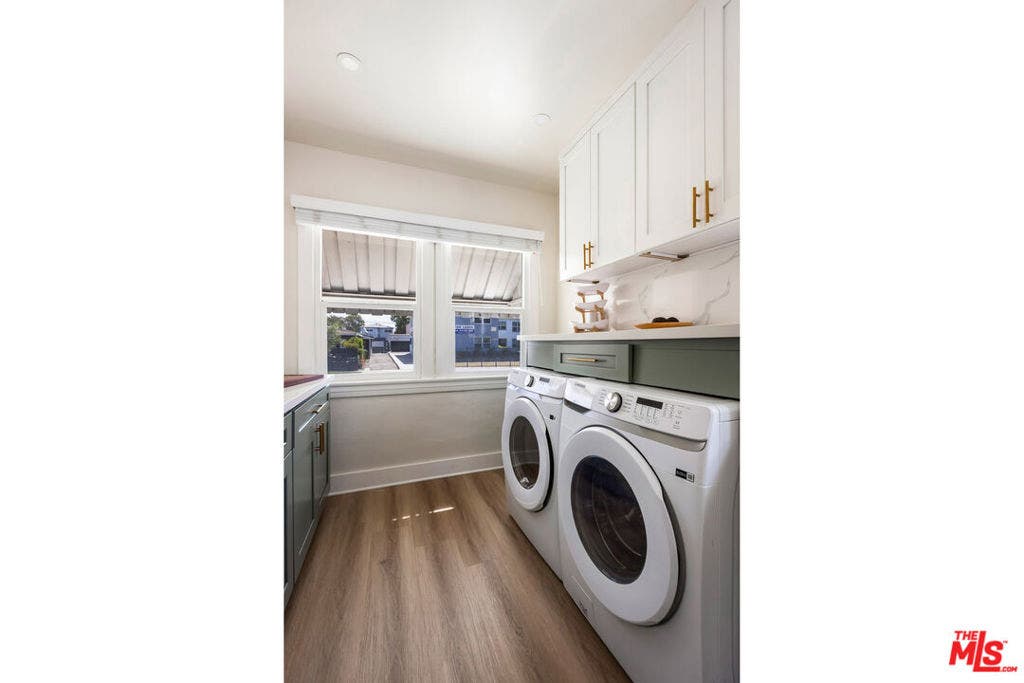 2225 Thurman Avenue, Los Angeles, CA 90016 2225 Thurman Avenue, Los Angeles, CA 90016