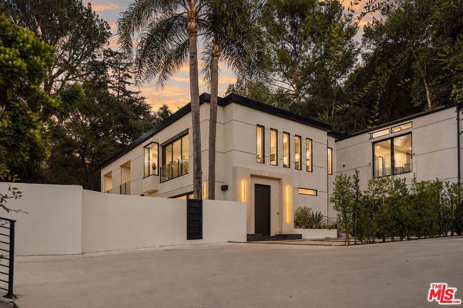 Property photo for 3208 Oakley Drive, Los Angeles, CA