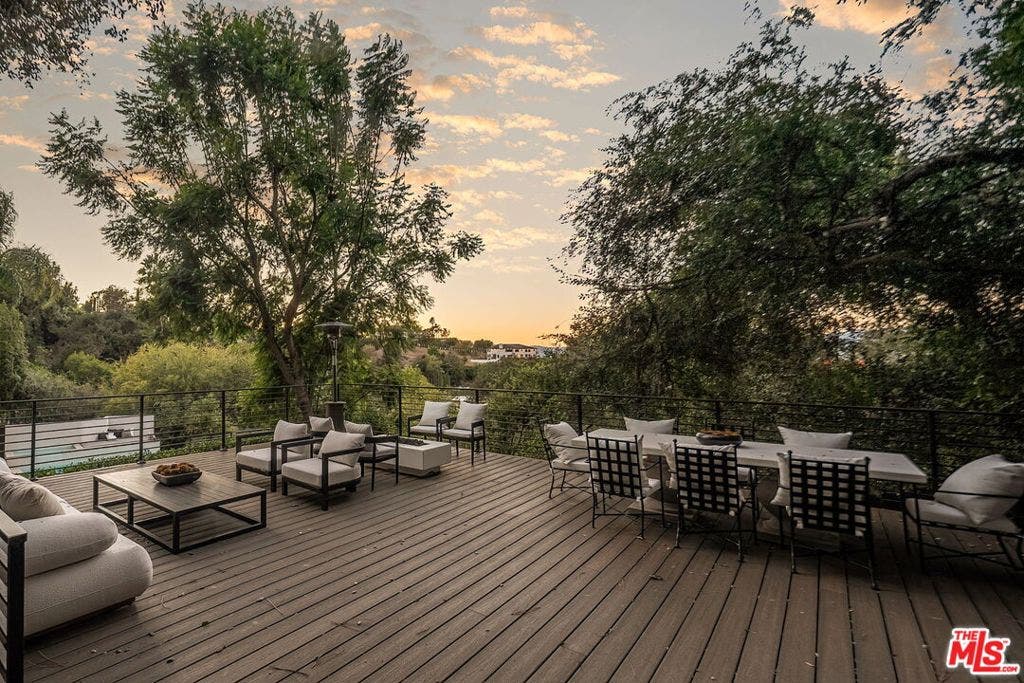 3208 Oakley Drive, Los Angeles, CA 90068