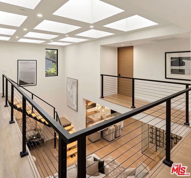 3208 Oakley Drive, Los Angeles, CA 90068