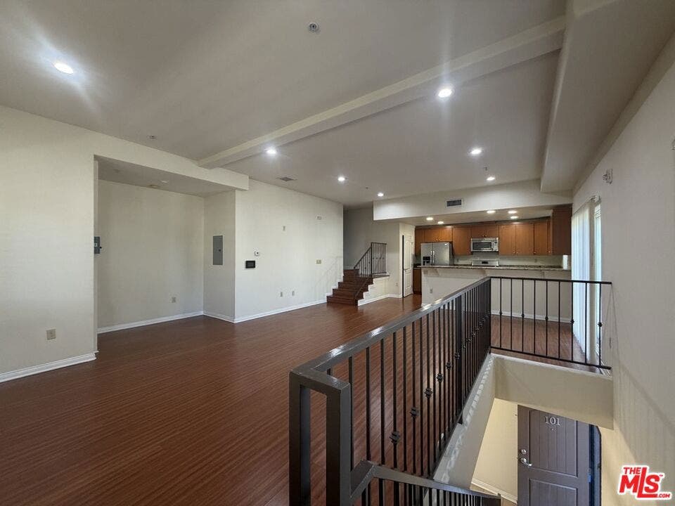 15024 Magnolia Boulevard, #101, Sherman Oaks, CA 91403 15024 Magnolia Boulevard, #101, Sherman Oaks, CA 91403
