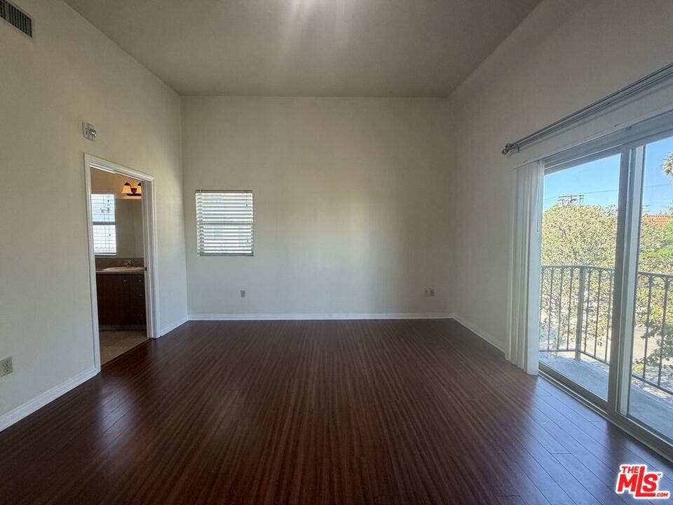 15024 Magnolia Boulevard, #101, Sherman Oaks, CA 91403 15024 Magnolia Boulevard, #101, Sherman Oaks, CA 91403