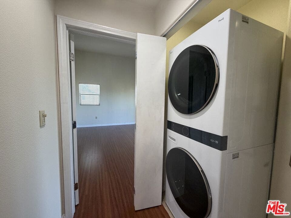 15024 Magnolia Boulevard, #101, Sherman Oaks, CA 91403 15024 Magnolia Boulevard, #101, Sherman Oaks, CA 91403