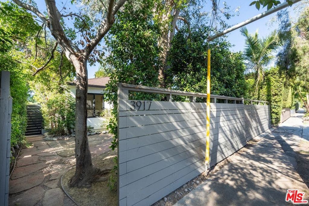 3917 Beethoven Street, Los Angeles, CA 90066