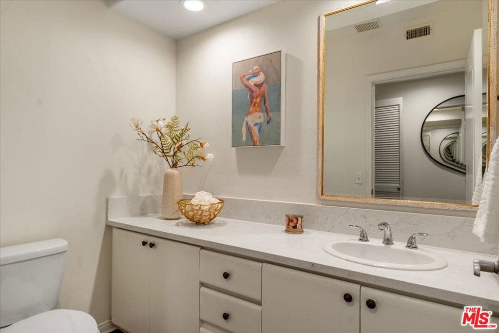 11855 Goshen Avenue, #104, Los Angeles, CA 90049