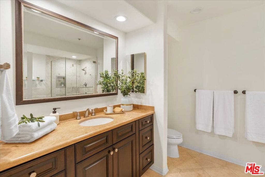11855 Goshen Avenue, #104, Los Angeles, CA 90049