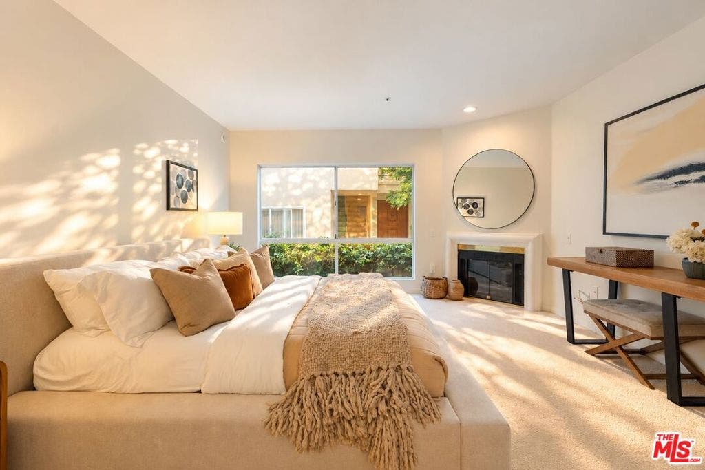 11855 Goshen Avenue, #104, Los Angeles, CA 90049