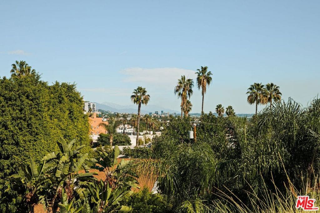 917 Hilldale Avenue, West Hollywood, CA 90069