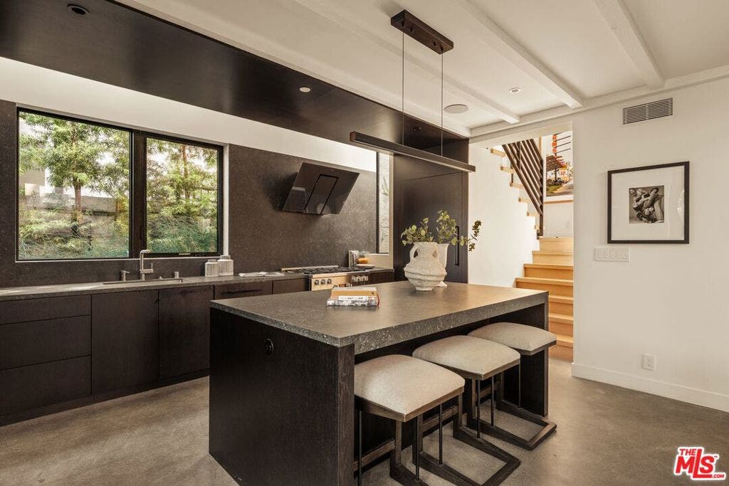 917 Hilldale Avenue, West Hollywood, CA 90069
