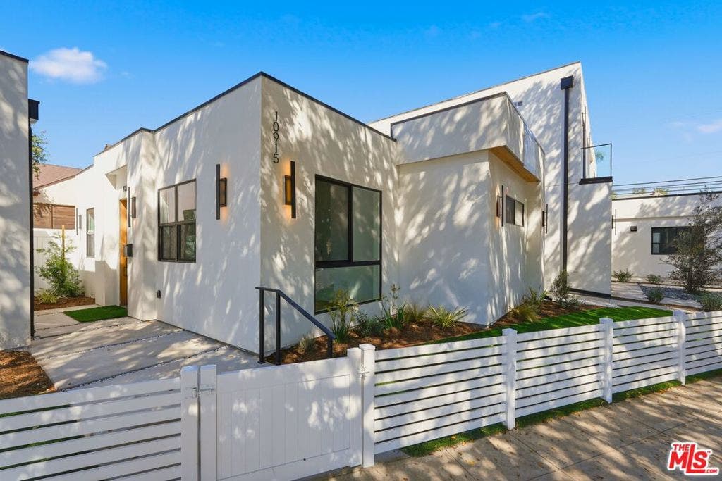 10915 Massachusetts Avenue, Los Angeles, CA 90024 Exterior