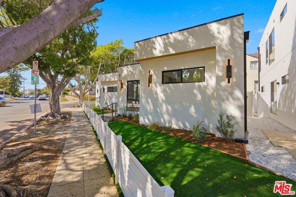 10915 Massachusetts Avenue, Los Angeles, CA 90024 Exterior