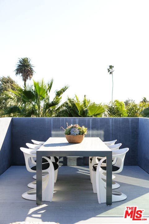 1201 CABRILLO Avenue, Venice, CA 90291