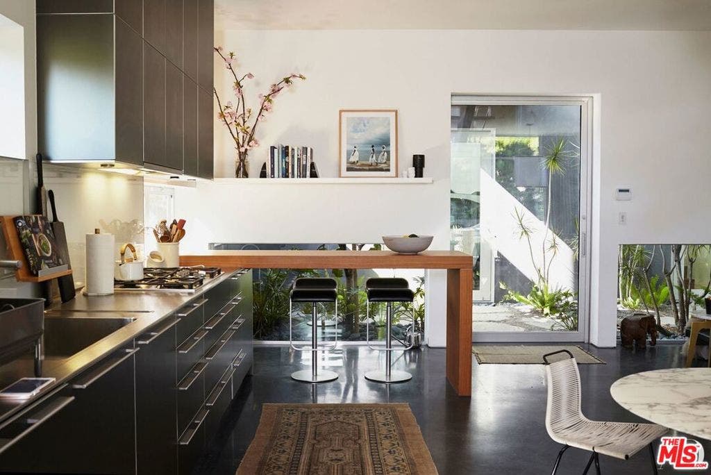 1201 CABRILLO Avenue, Venice, CA 90291