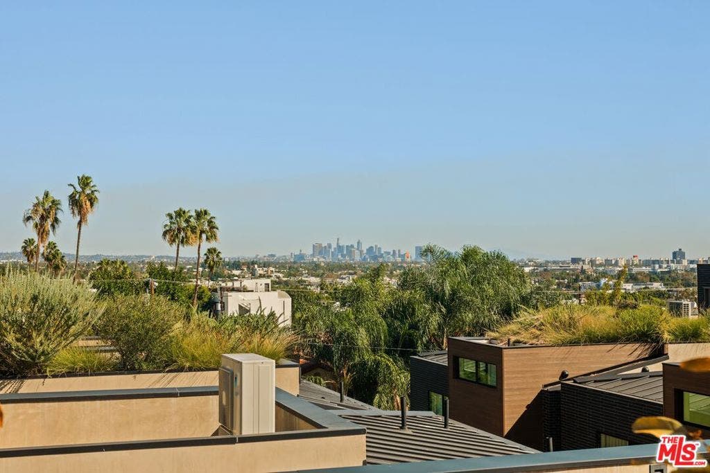 929 Hilldale Avenue, West Hollywood, CA 90069