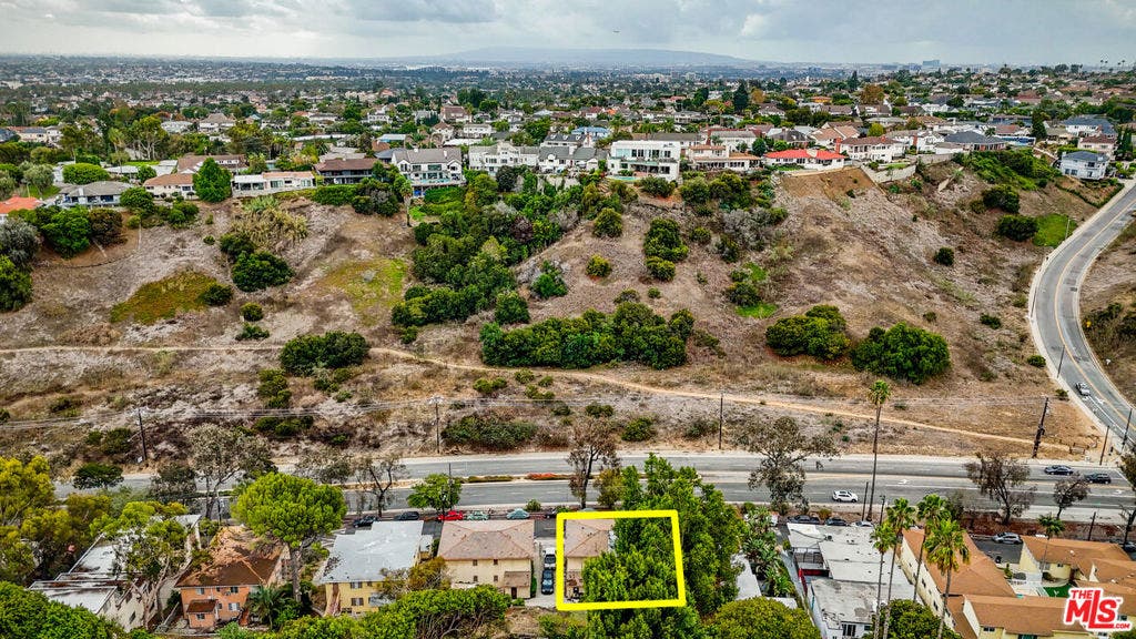4143 Don Tomaso Drive, #1, Los Angeles, CA 90008 4143 Don Tomaso Drive, #1, Los Angeles, CA 90008