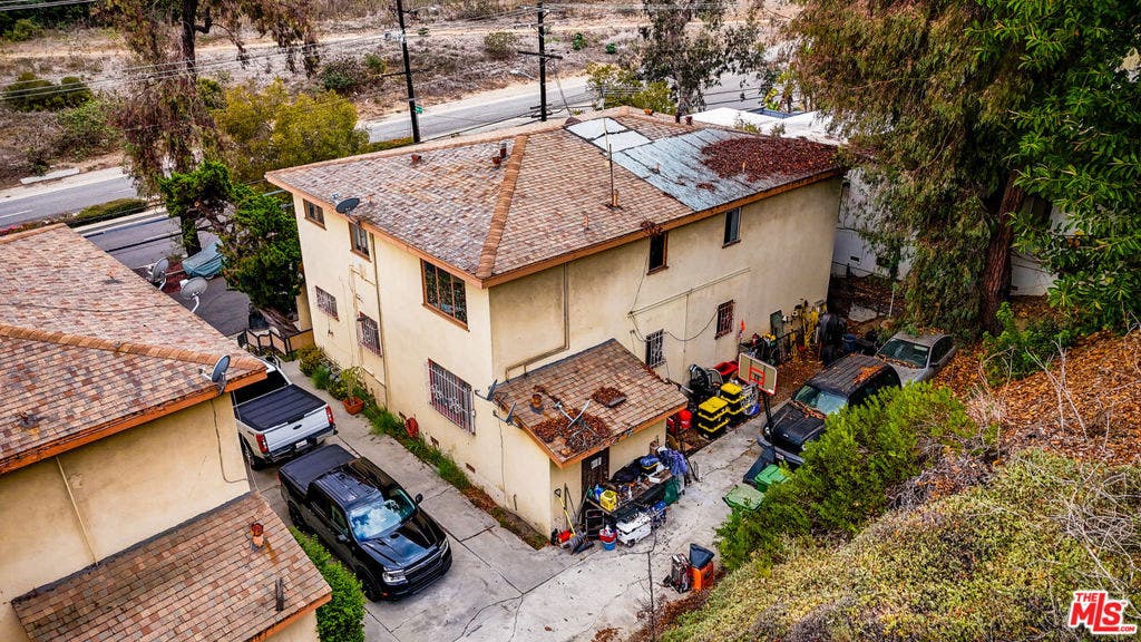 4143 Don Tomaso Drive, #1, Los Angeles, CA 90008 4143 Don Tomaso Drive, #1, Los Angeles, CA 90008