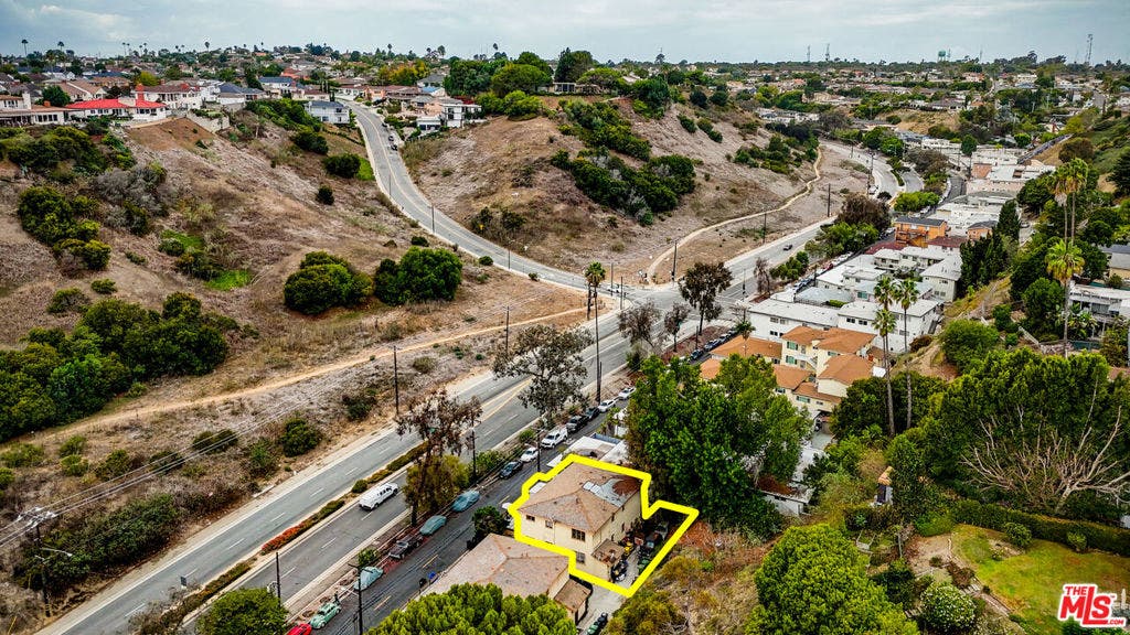 4143 Don Tomaso Drive, #1, Los Angeles, CA 90008 4143 Don Tomaso Drive, #1, Los Angeles, CA 90008