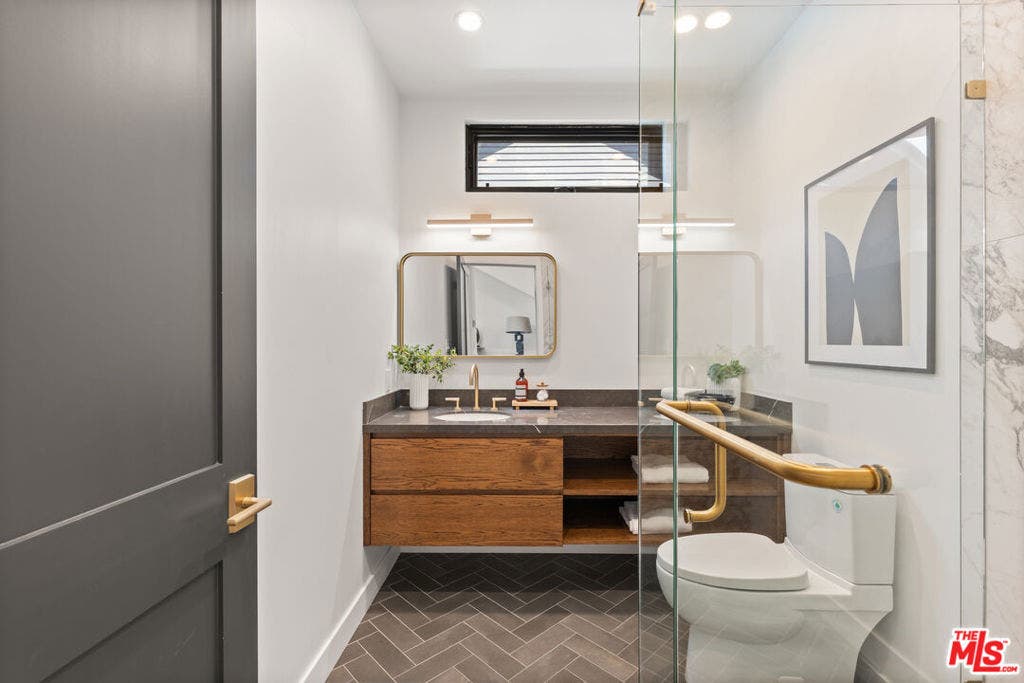 7719 Lexington Avenue, Los Angeles, CA 90046 7719 Lexington Avenue, Los Angeles, CA 90046