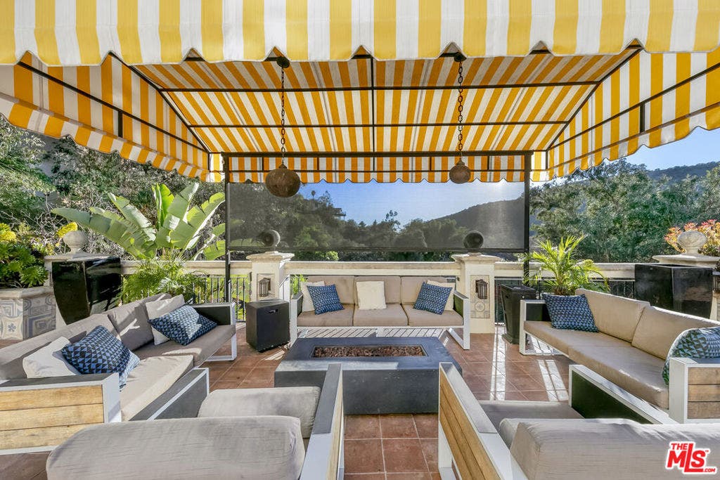 2321 Castilian Drive, Los Angeles, CA 90068 2321 Castilian Drive, Los Angeles, CA 90068