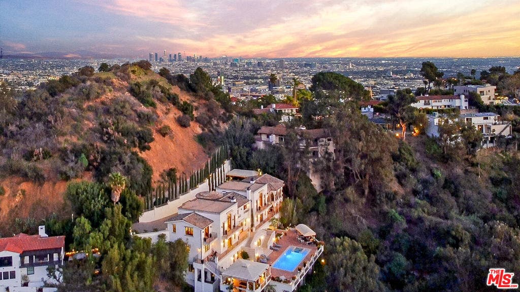 2321 Castilian Drive, Los Angeles, CA 90068 2321 Castilian Drive, Los Angeles, CA 90068