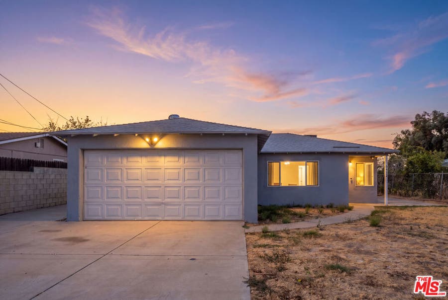 Property photo for 42215 52nd Street, Lancaster, CA