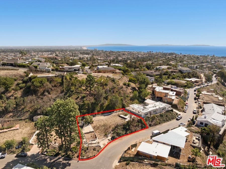 Property photo for 1140 Las Lomas Avenue, Pacific Palisades, CA