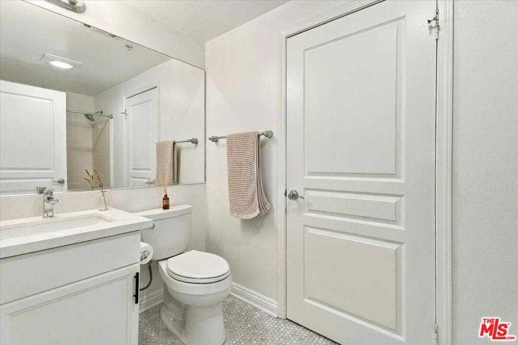13044 Pacific Promenade, #408, Playa Vista, CA 90094 13044 Pacific Promenade, #408, Playa Vista, CA 90094
