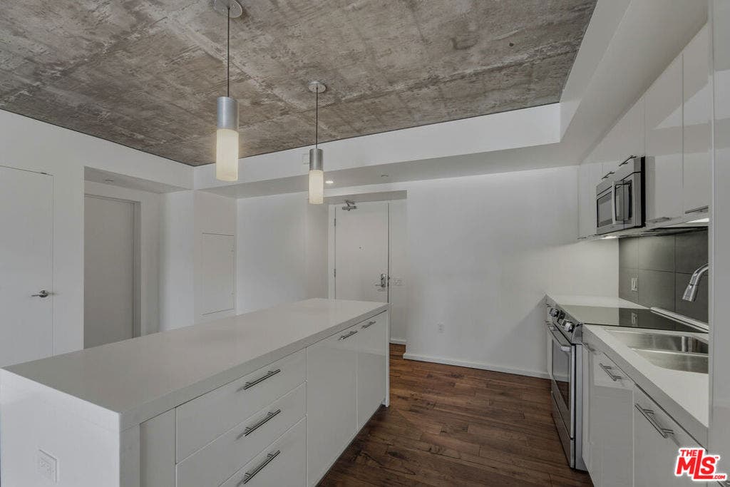 8500 W Sunset Boulevard, #506, West Hollywood, CA 90069 8500 W Sunset Boulevard, #506, West Hollywood, CA 90069