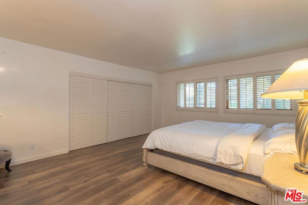3825 Malibu Country Drive, Malibu, CA 90265 3825 Malibu Country Drive, Malibu, CA 90265