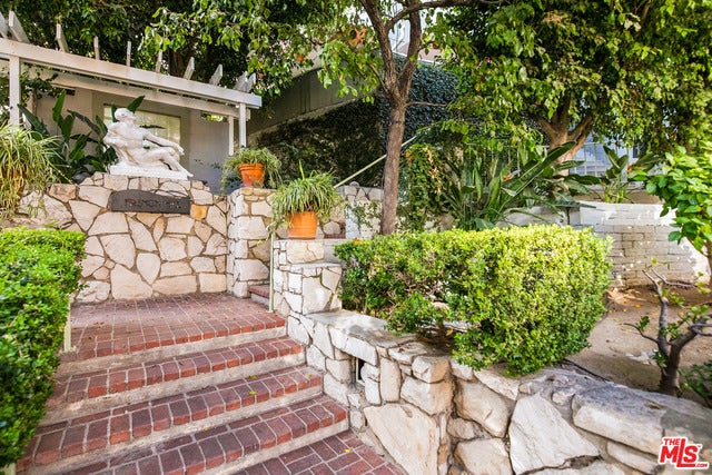 Property photo for 1323 N Olive Drive, #37C, Los Angeles, CA
