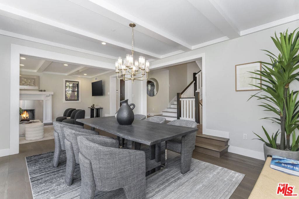 2201 Beech Knoll Road, Los Angeles, CA 90046 2201 Beech Knoll Road, Los Angeles, CA 90046