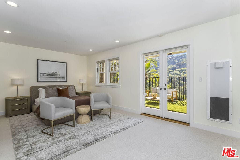 2201 Beech Knoll Road, Los Angeles, CA 90046 2201 Beech Knoll Road, Los Angeles, CA 90046