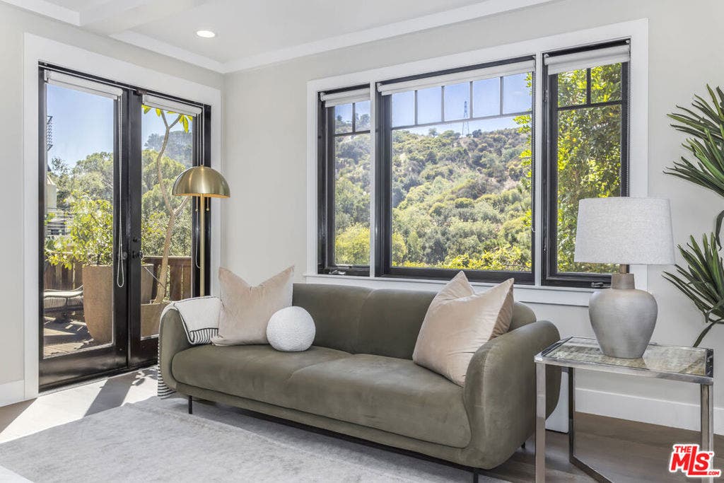 2201 Beech Knoll Road, Los Angeles, CA 90046 2201 Beech Knoll Road, Los Angeles, CA 90046