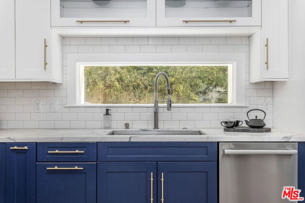 2201 Beech Knoll Road, Los Angeles, CA 90046 2201 Beech Knoll Road, Los Angeles, CA 90046