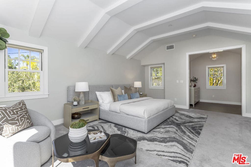 2201 Beech Knoll Road, Los Angeles, CA 90046 2201 Beech Knoll Road, Los Angeles, CA 90046