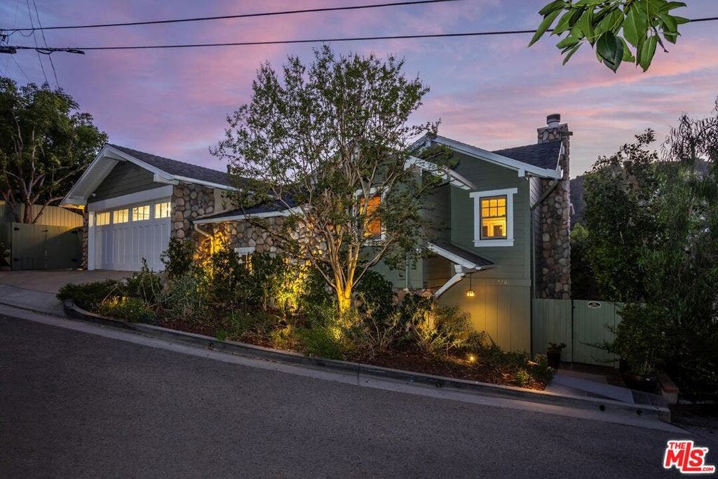 2201 Beech Knoll Road, Los Angeles, CA 90046 2201 Beech Knoll Road, Los Angeles, CA 90046