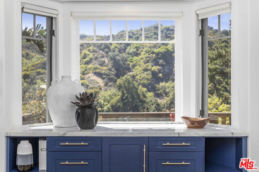 2201 Beech Knoll Road, Los Angeles, CA 90046 2201 Beech Knoll Road, Los Angeles, CA 90046