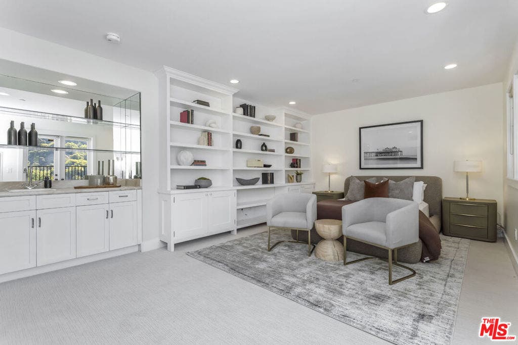 2201 Beech Knoll Road, Los Angeles, CA 90046 2201 Beech Knoll Road, Los Angeles, CA 90046