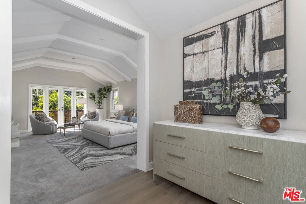 2201 Beech Knoll Road, Los Angeles, CA 90046 2201 Beech Knoll Road, Los Angeles, CA 90046