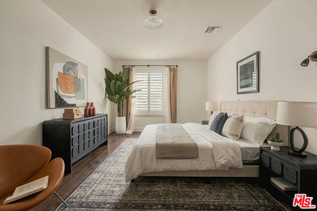 10639 Woodbridge Street, #101, North Hollywood, CA 91602 10639 Woodbridge Street, #101, North Hollywood, CA 91602